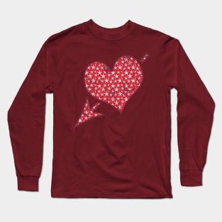 Arrow piercing red grunge heart with white stars Long Sleeve T-Shirt